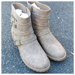 Guess strappy buckle ankle boots size 7